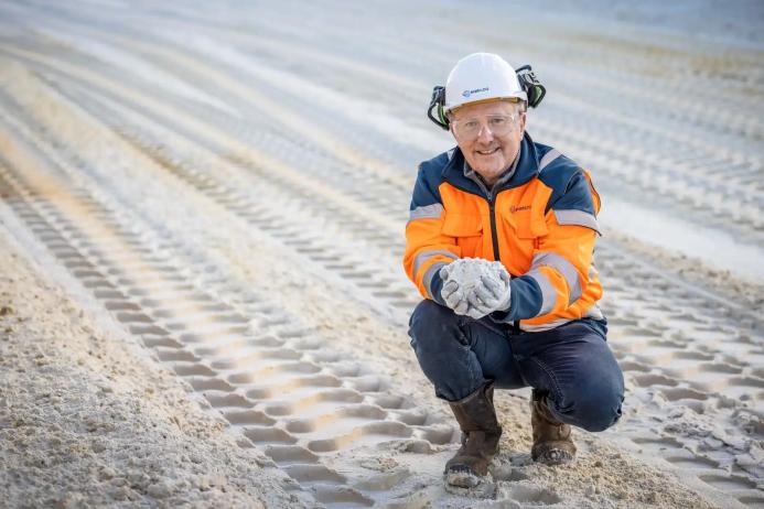 Sibelco delivered revenue growth over the first half of 2025 thanks to positive performances in Europe and the first contribution of Strategic Materials Inc