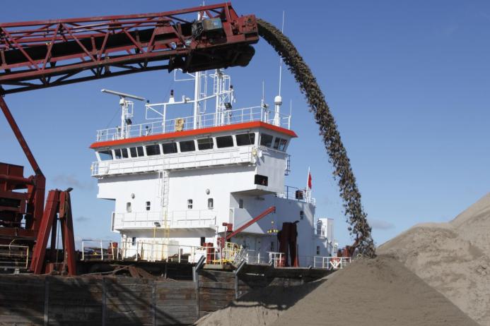 Understanding the distribution of seabed sediments is important for a wide range of applications, including mineral and aggregates assessments