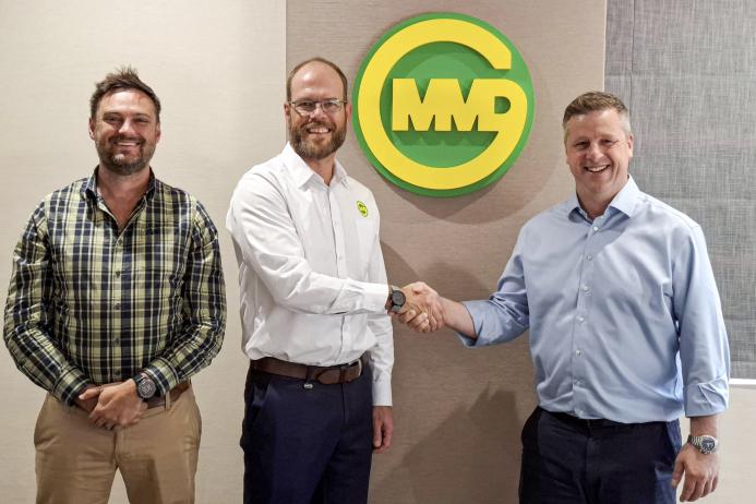 L-R: Janis Lombard and Willem Pieterse from MMD with Neil McIlwaine from MAGNA