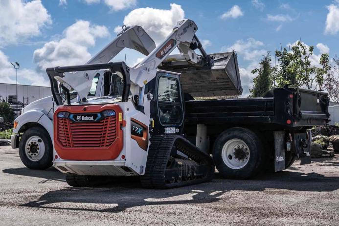 The all-electric T7X compact track loader