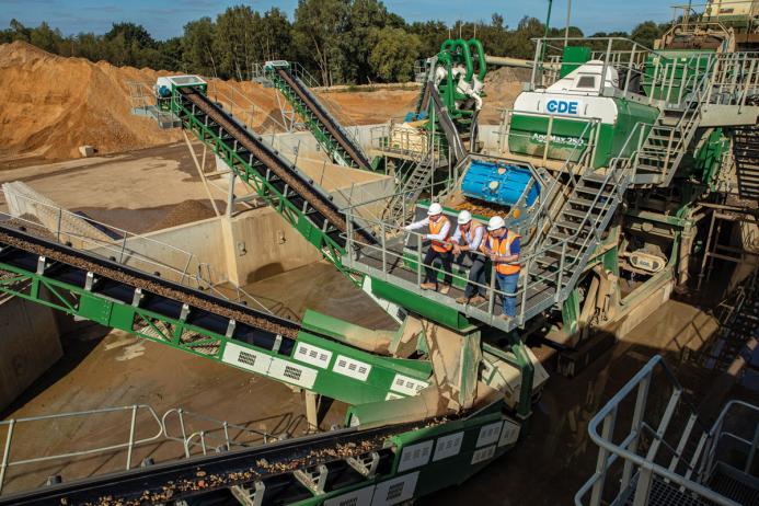 The heavy-duty AggMax modular scrubbing and classification system offers maximum performance and minimum wear with the most challenging feed materials