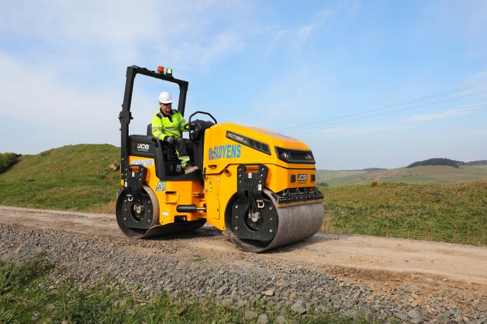 McFadyens put Scotland’s first JCB CT380-130 tandem roller to work