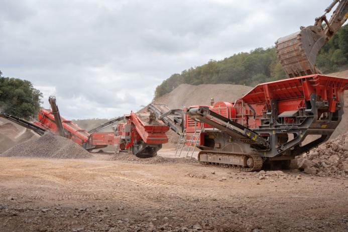 The new three-machine crushing and screening train at Braunton Aggregates’ Vyse Quarry in North Devon