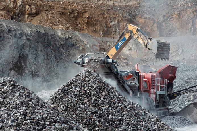 With a 1,415mm x 820mm inlet, the J-1480 has no problem delivering excellent reduction ratios at Daviot Quarry