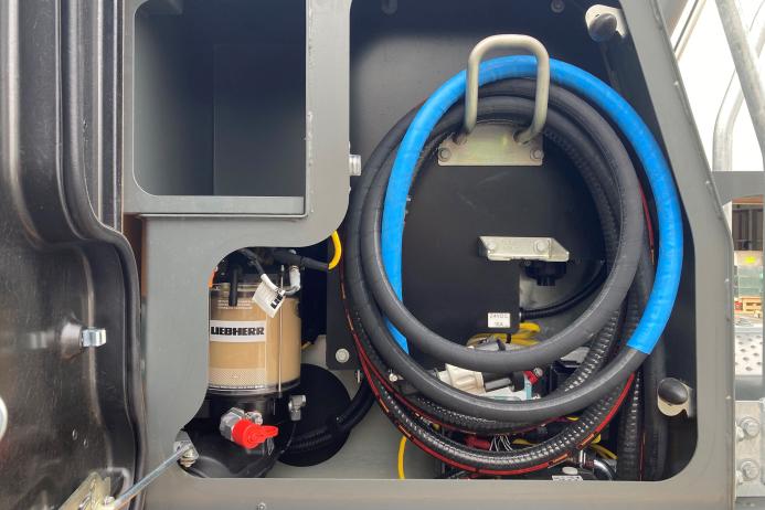 The new diesel exhaust fluid filling pump allows direct filling from the ground and eliminates any risk of overflowing, contamination, and corrosion