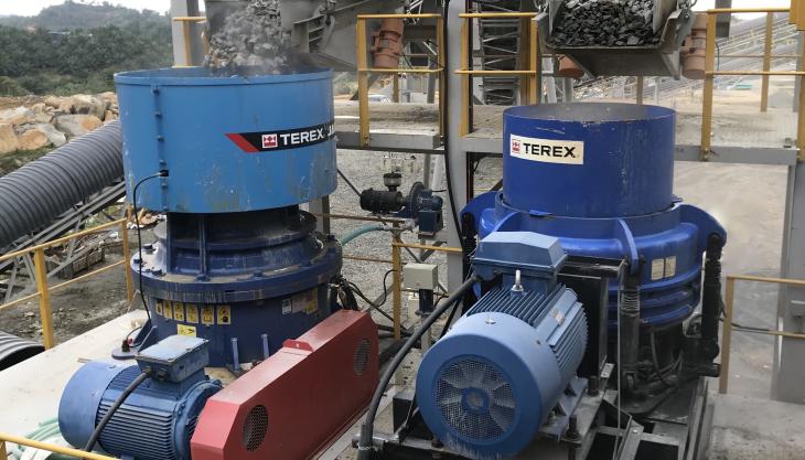 A Terex MPS plant is supplying aggregates to the Pan Borneo Highway Project Terex MPS