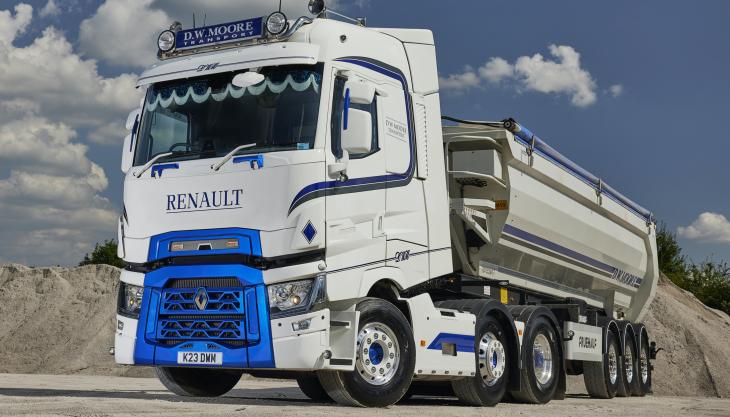 Renault T520 High tractor unit