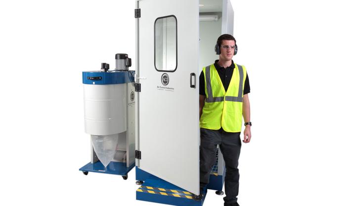 Cleaning booth Cleaning booth