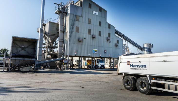 Hanson's rapid-turnaround Collect & Go service is aimed at local contractors who want to drop in at the plant first thing in the morning, collect a small load and get back to work quickly without having to wait Hanson Collect & Go