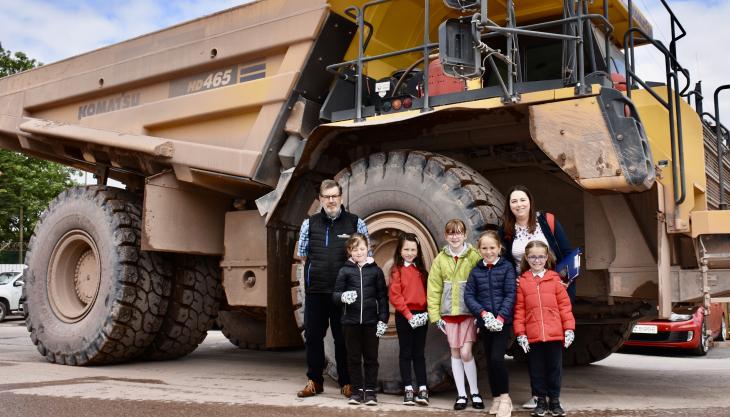 Ballystockart Quarry recently welcomed a group of around 20 children from Loughries Integrated Primary School Whitemountain Quarries