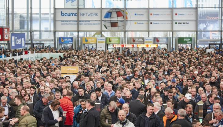Visitors queuing for the start of bauma 2019 Bauma 2019