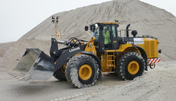 Bell L2606E wheel loader at Goonvean Aggregates Bell L2606E wheel loader