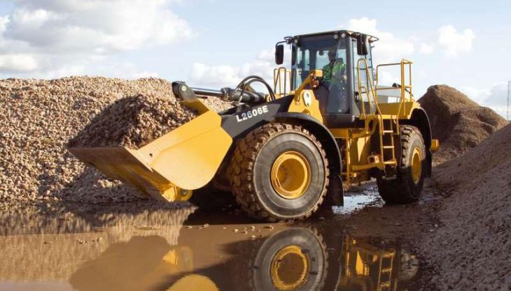 Ben Bennett Jr's new Bell L2606E wheel loader Bell L2606E wheel loader