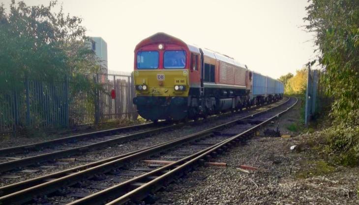 The first freight trains have delivered aggregate to the site of a new Tarmac asphalt and aggregates facility under construction in north-east Birmingham Freight train to Birmingham