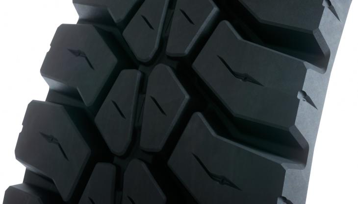 Blackline MIX202 tyre