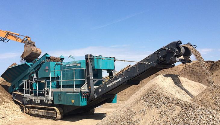 Powerscreen 1000 Maxtrak mobile crusher