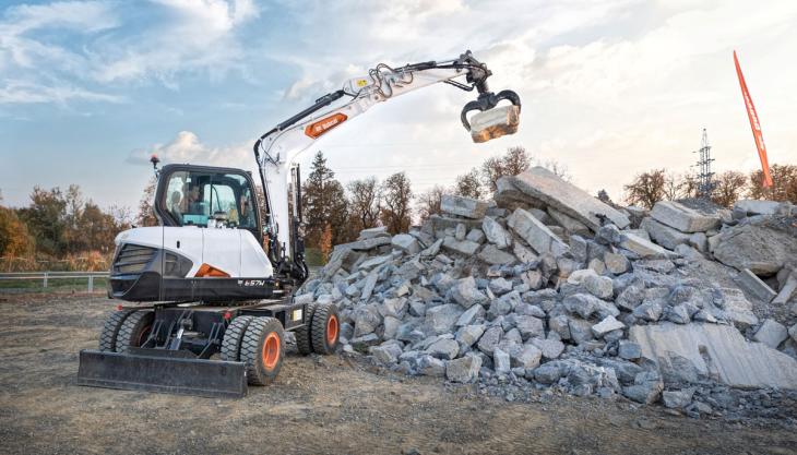 Bobcat launch new Stage V E57W wheeled excavator Bobcat E57W wheeled excavator