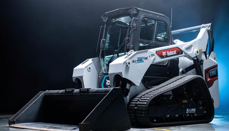 The fully battery-powered and emissions-free Bobcat T7X is the world’s first all-electric compact track loader and the first machine of its kind to fully eliminate all hydraulics and associated components Bobcat T7X compact track loader