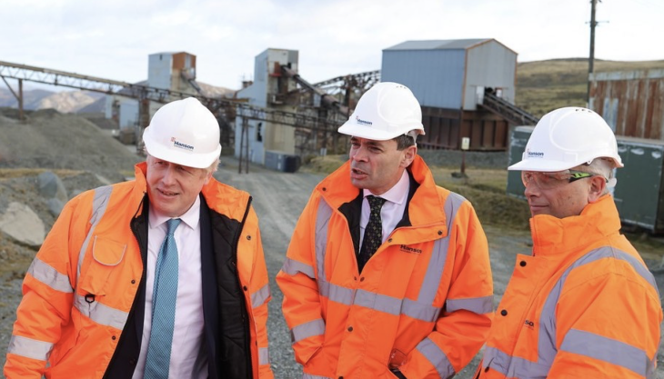L-R: Prime Minister Boris Johnson, local MP Robin Millar, and Hanson chief executive officer Simon Willis Penmaenmawr visit