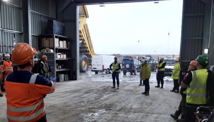 Team briefing at Bradley surface mine Banks Mining