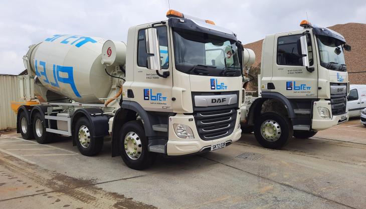 Two of Brett Concrete’s new DAF FADCF410 truckmixers, fitted with side scanners and sophisticated camera system Brett Concrete truckmixers