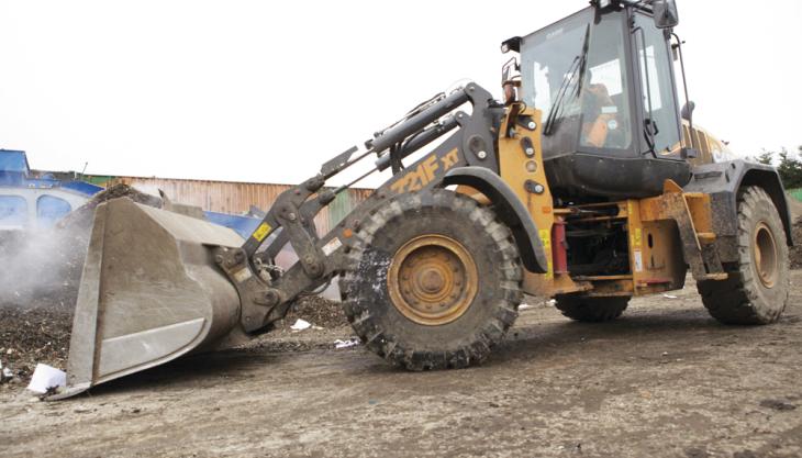 Case 721F wheel loader