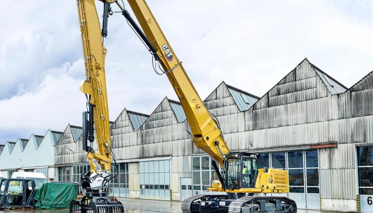 Cat 340 ultra-high demolition excavator Cat 340 UHD excavator
