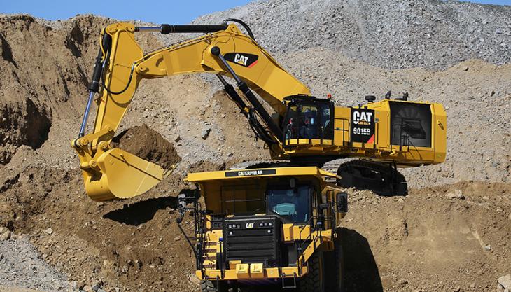 Cat 6015B loading a Cat 775G Cat 6015B loading a Cat 775G