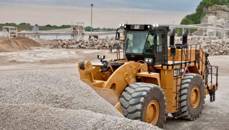 The new Cat 990K Aggregate Handler