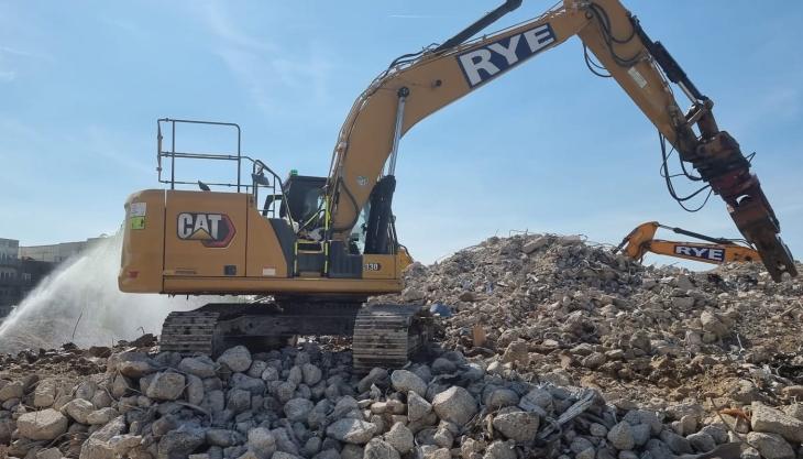 Rye Demolition’s new Cat 330 excavator in operation 