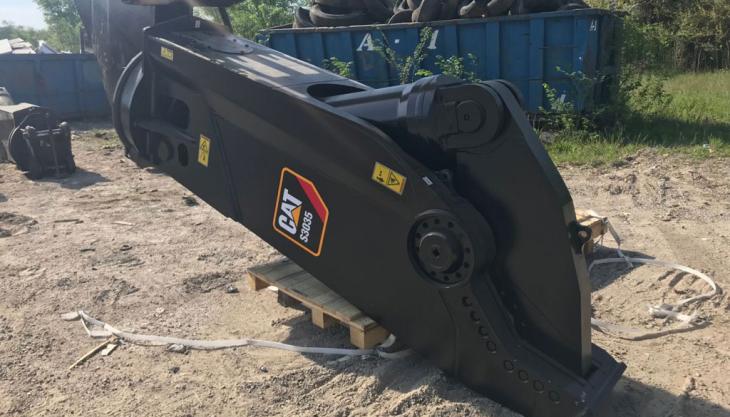Cat S3035 scrap shear Cat scrap shear