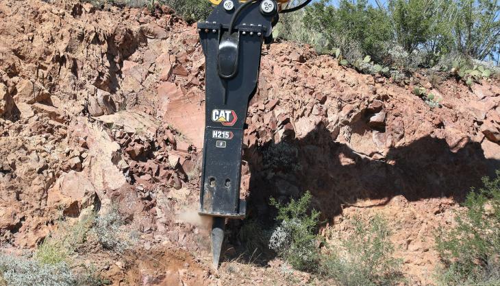 The new Cat H215 S hydraulic hammer Cat H215 S hydraulic hammer