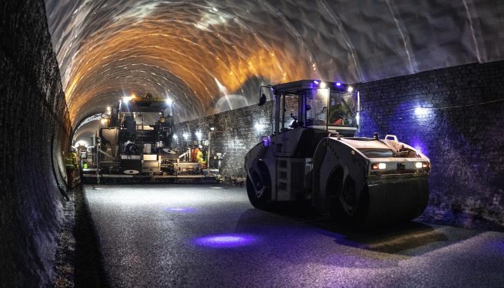Surfacing work on the Catesby tunnel Catesby Tunnel