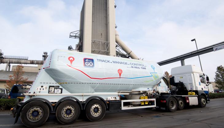 One of CEMEX's UK tankers advertising the new digital platform CEMEX Go tanker
