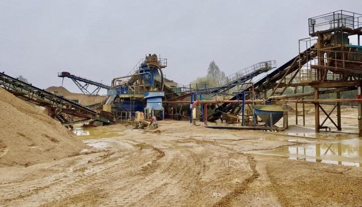 Replacing a fixed-speed pump motor with one that has variable speed control has reduced pump failures and cut maintenance and energy costs Hills Quarry Products’ Cerney Wick site Cerney Wick
