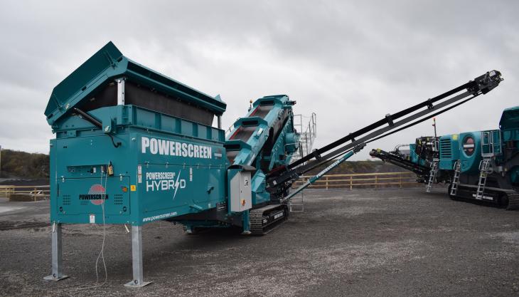 Powerscreen Chieftain 1700X hybrid screener