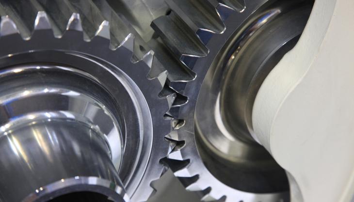 Clean open gear drive Open gears