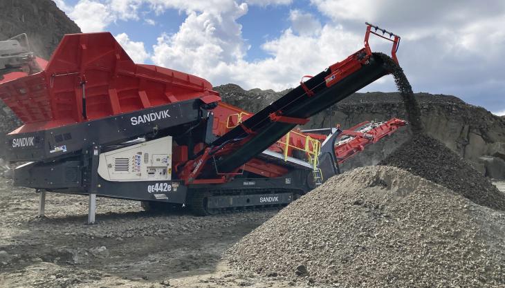 Collier future proof their equipment fleet with new Sandvik QE442e hybrid scalper 