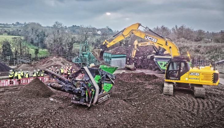 EvoQuip Colt 600 scalping screen on demonstration at AG Wilson Ltd in Northern Ireland Colt 600 scalping screen