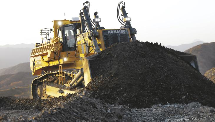 The new 112-tonne Komatsu D475A-8 dozer Komatsu D475A-8 dozer