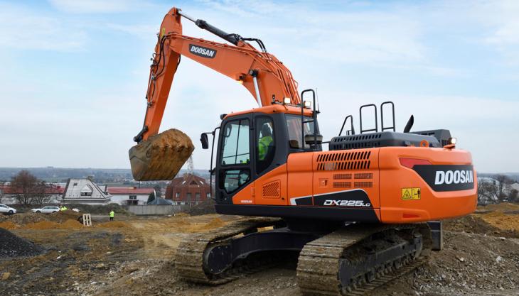 Doosan DX225LC-5 excavator