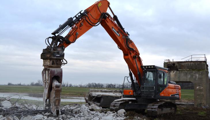 Tilo Süptitz Transporte eK's Doosan DX255LX-5 excavator Doosan DX255LC-5 excavator