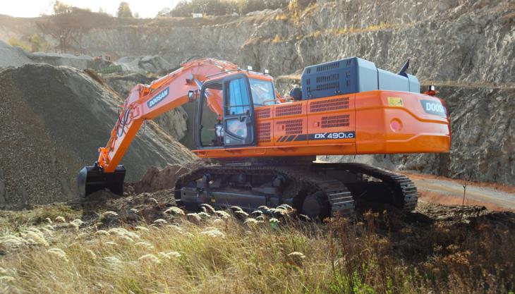 Doosan DX490LC-3 excavator