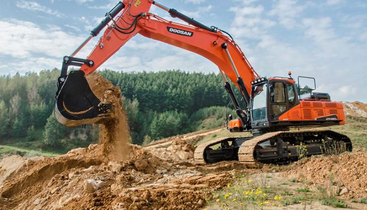 Doosan DX490LC-5 excavator