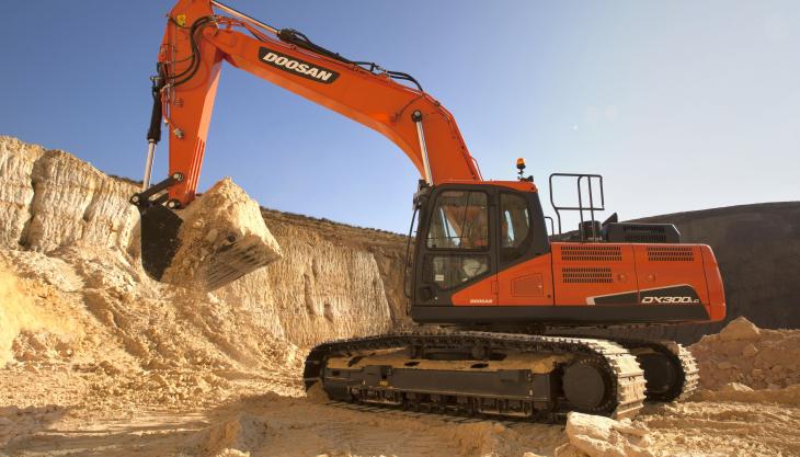 Doosan DX300LC-5 crawler excavator wins new annual Lowest Cost of Ownership Award Doosan DX300LC-5 excavator