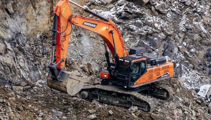 Several new standard and optional features are now available on large crawler excavators from Doosan, including the DX490LC-C Doosan DX490LC-7 excavator