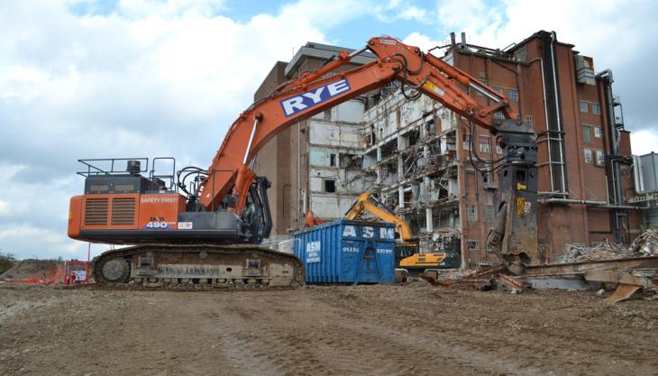 ECY Haulmark supply remodelled CI5000-R unit for dismantlement of former Kodak factory CI15000-R scrap shear