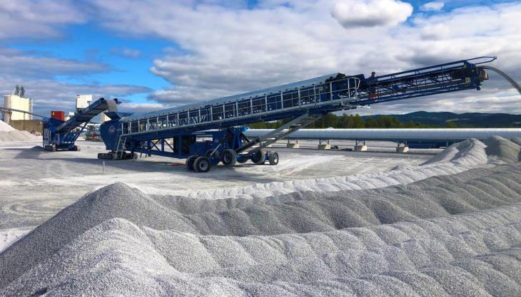 The new Edge MTS140 mobile telescopic radial conveyor Edge MTS140 mobile telescopic radial conveyor