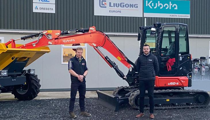 L-R: Frank Smyth, managing director of FJS Plant Repairs, and Conor Grogan, EvoQuip territory manager Frank Smyth, FJS Plant Repairs and Conor Grogan, EvoQuip