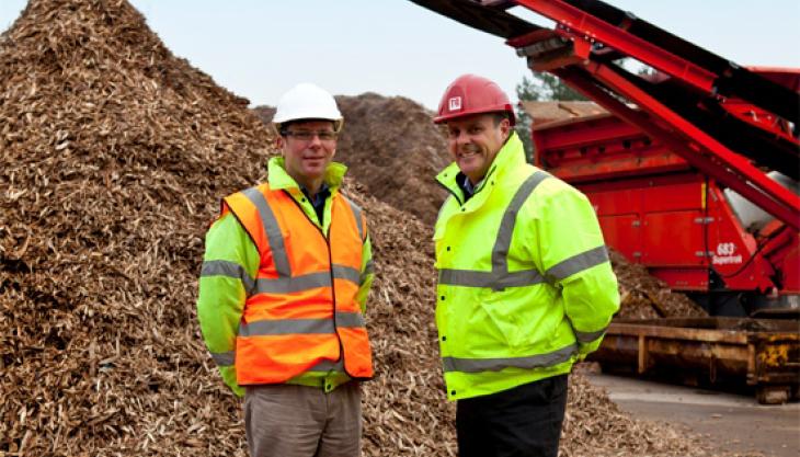 Neil Bailey of Finlay Central (left) and Tony Williams of Tudor Griffiths Group Terex Finlay 683 Supertrak